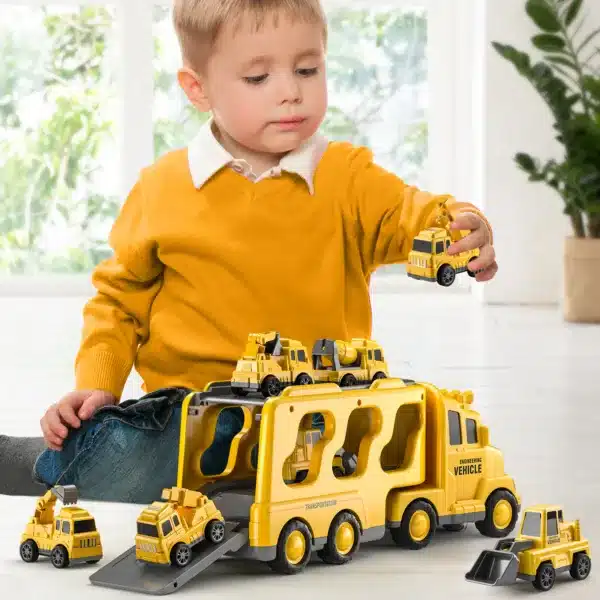 משאית נושאת צעצועי מכוניות